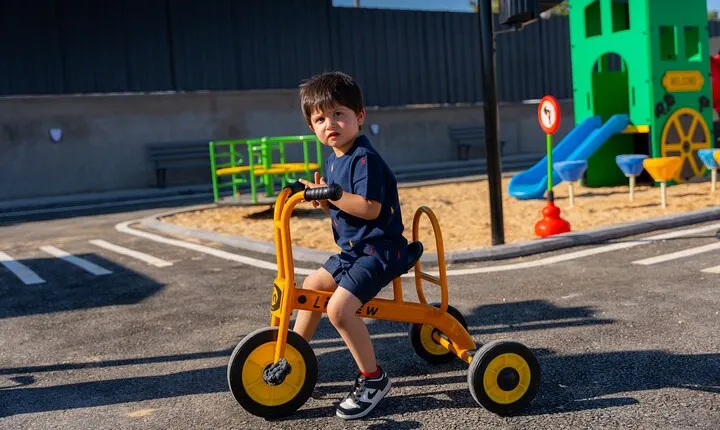 Discover Trax Jo Playground and Traffic Park Fun