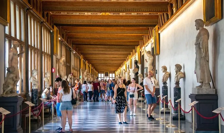Uffizi Gallery Small Group Guided Tour with Tickets