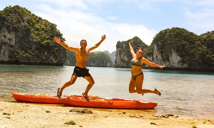 Lan Ha - Ha Long bay with local experts (small group guaranteed)