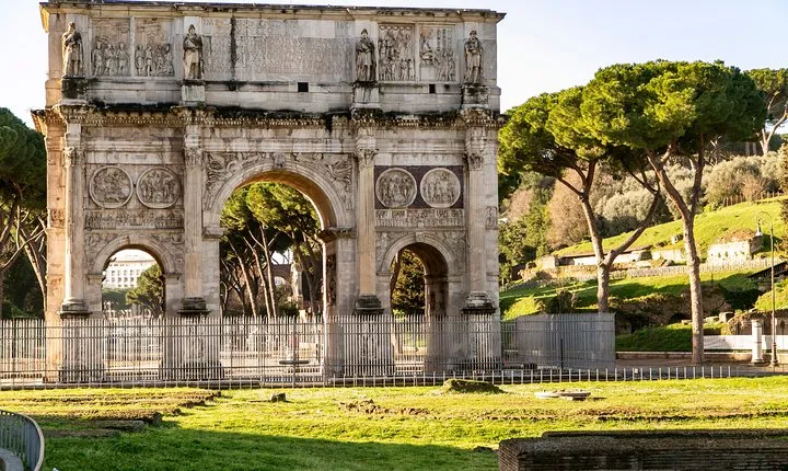 Guided Tour to Colosseum, Roman Forum and Palatine Hill