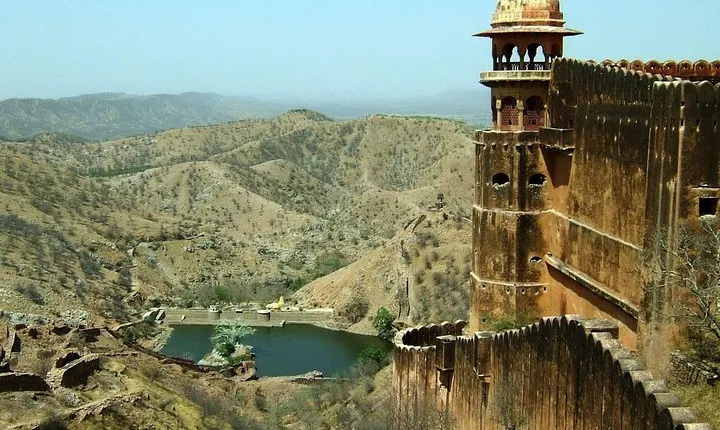 Full-Day Jaipur Tour from Delhi by train