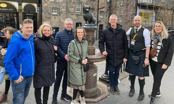 Private Old Edinburgh Tour - Walk in the footsteps of Royals and Rogues!