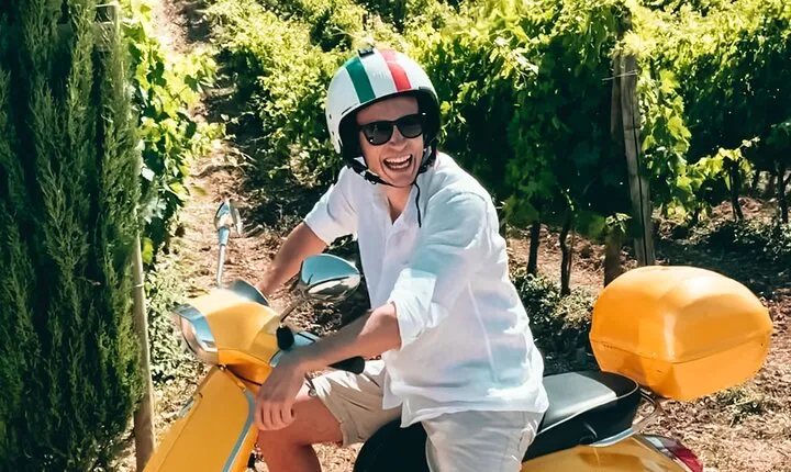 Vespa Tour with Lunch&Chianti Winery from Siena