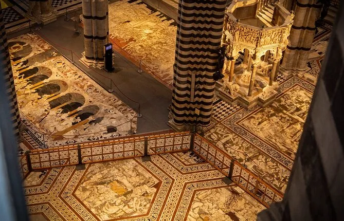 Private Guided Tour to the Cathedral and its amazing marble floor