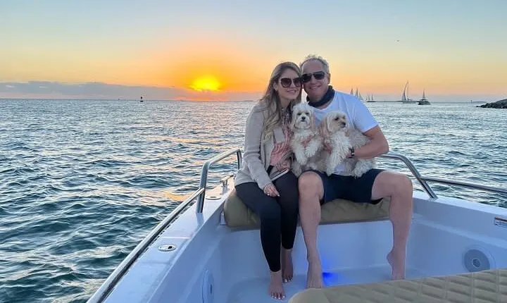 38' Private Luxury Sunset Charter w. Music & Drinks, up to 13 ppl