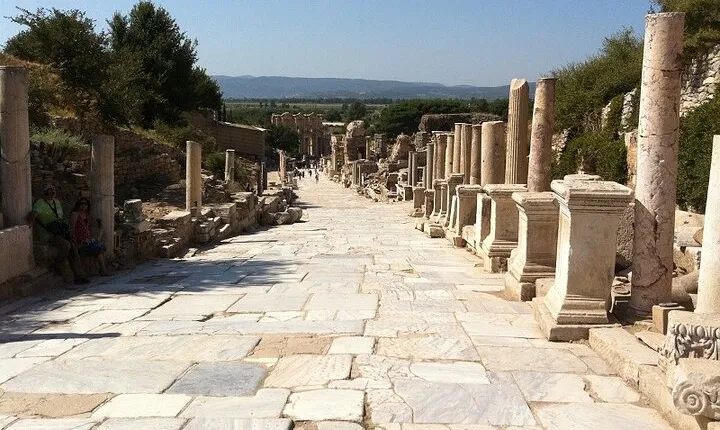 Ephesus Walking Tour with Public Transportation