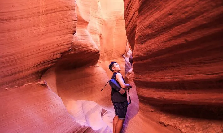 Antelope Canyon and Horseshoe Bend Day Trip from Las Vegas