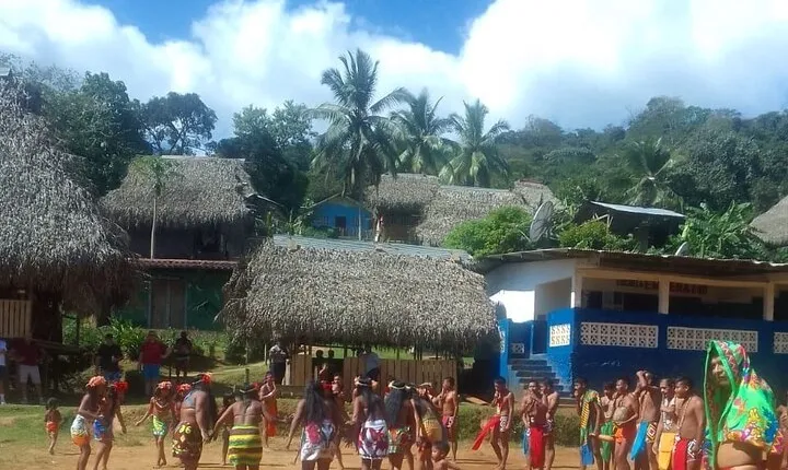 Full Day Tour of the Embera Community