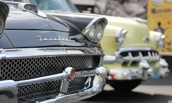 Li’l Havana Miami:Classic Cars,Cigar Factory,Coffee,Pastry & Rum