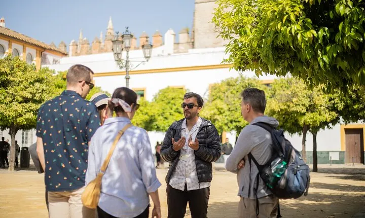 Seville Jewish Quarter Small-Group Walking Tour: History & Gems