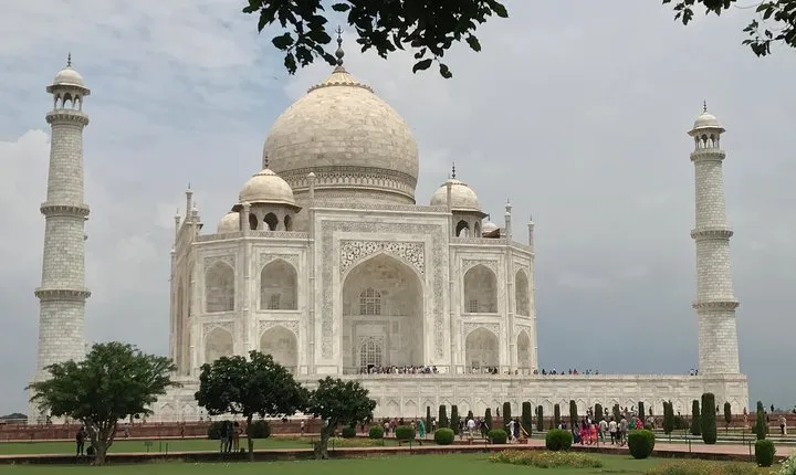 Taj Mahal With Fatehpur Sikri From Delhi 
