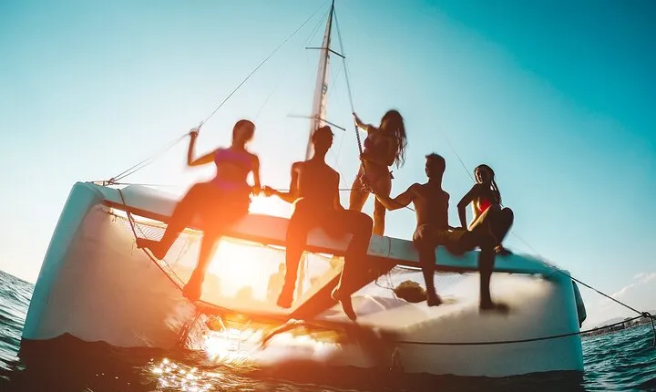 5-Hour Guided Sunset Boat Tour in Tamarindo Costa Rica