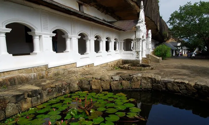 Sigiriya Dambulla Temple and Jeep Safari Tour from Trincomalee
