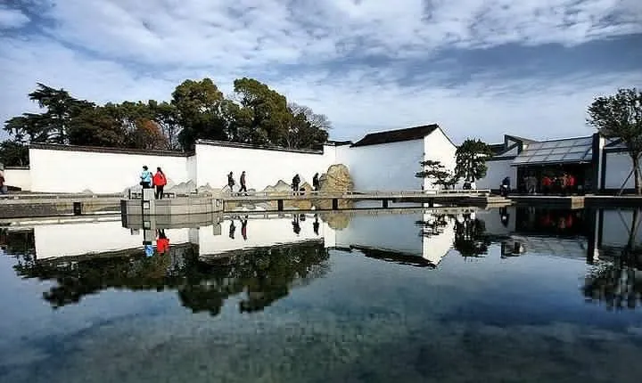 Private Day Tour: Gardens and Old Street in Suzhou with Hotel or Railway Station Transfer