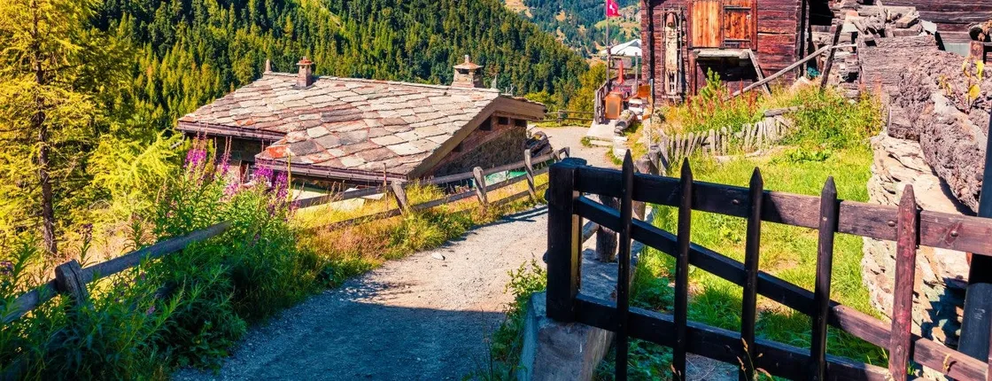 2-hour walking guided tour in Zermatt