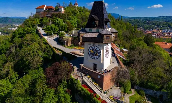 Private day tour to Graz, history and culture