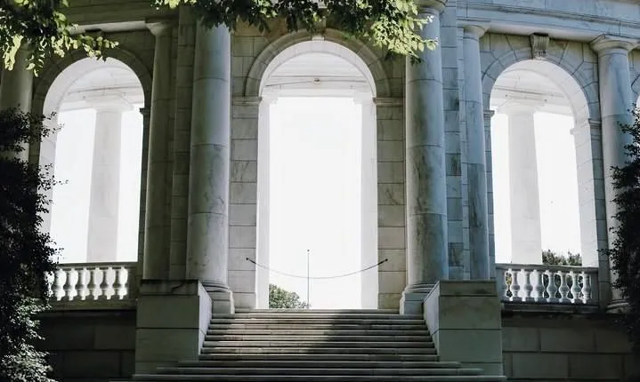 Arlington Cemetery & Changing of the Guard Exclusive Guided Tour