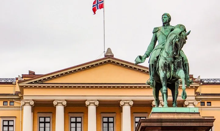 Historic Oslo: Exclusive Private Tour with a Local Expert