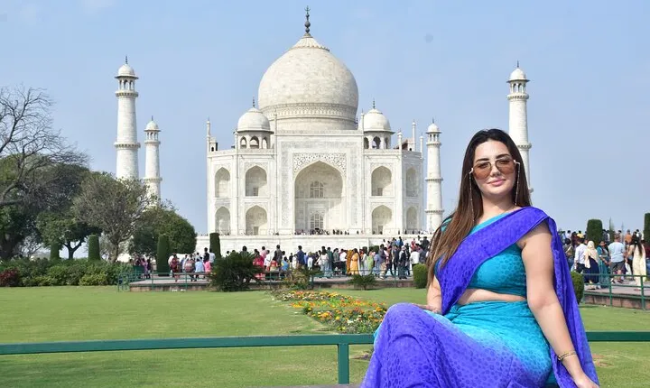 Same Day Taj Mahal, Agra Fort & Baby Taj Tour From Delhi by Car