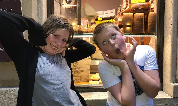 Rome Night Tour for Kids & Families With Gelato Pizza & Must-See Sites Lit Up