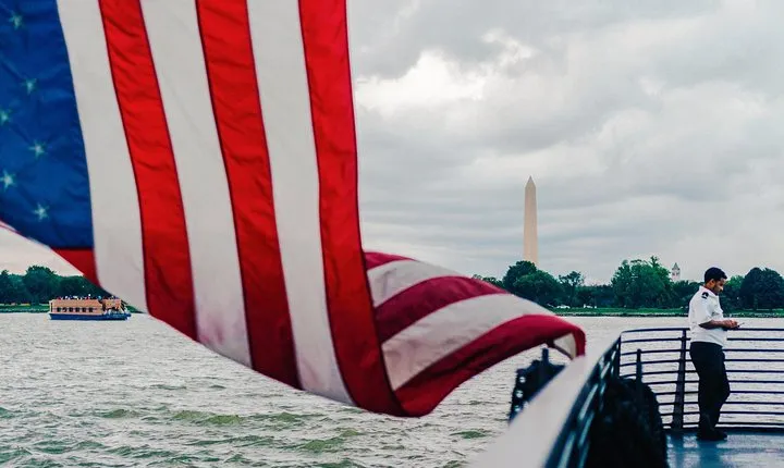 Washington DC Premier Dinner Cruise