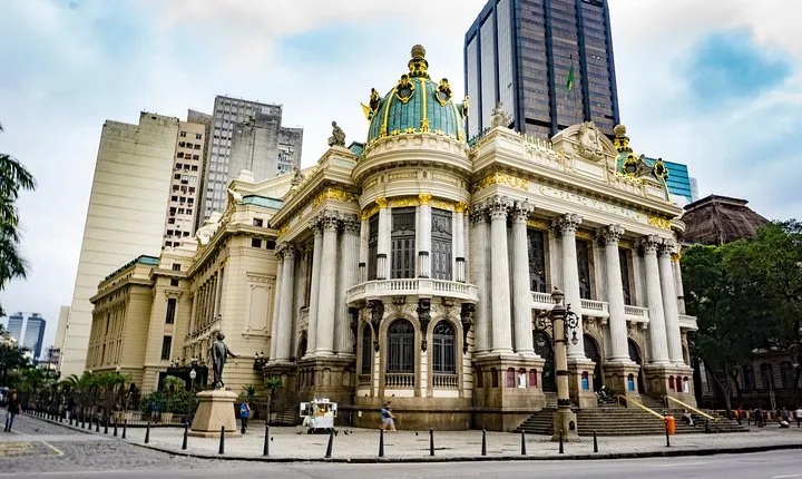 09 - Guided Walk Through the Historic Center of Rio de Janeiro