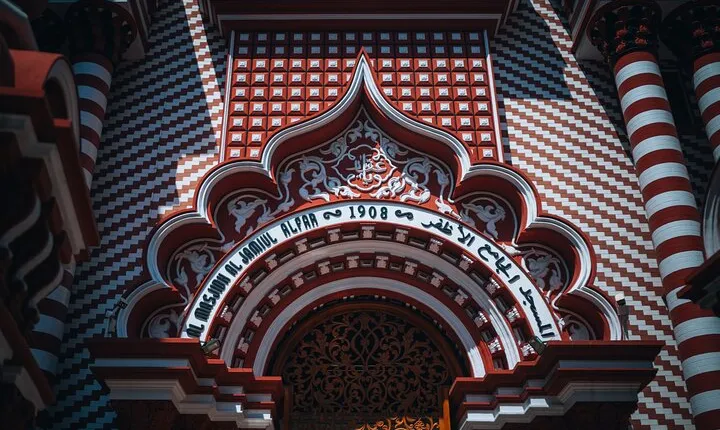 Colombo Captured A Vibrant Journey Through Time and Culture