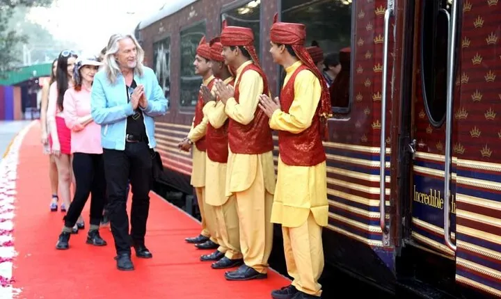 All Inclusive Luxury Taj Mahal Tour from Delhi by Express Train