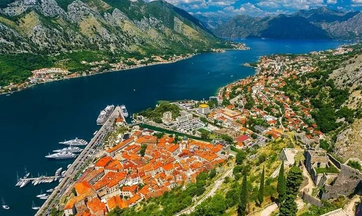 9 days Balkans Tour from Bucharest to Sofia and Budapest