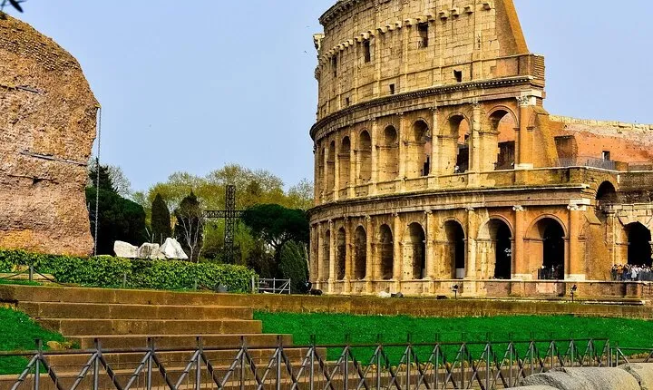 Colosseum Underground small group Arena & Roman Forum Guided tour