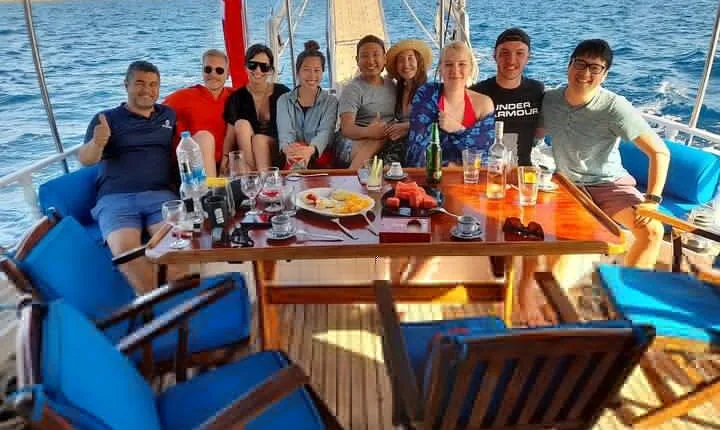 6 Hours Private Charter Boat Tour with Lunch in Bodrum