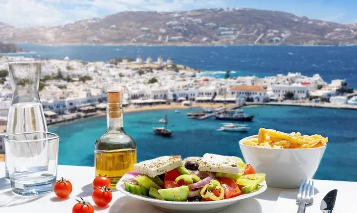 Private Mykonos Island Tour & Greek Lunch/Dinner (included)
