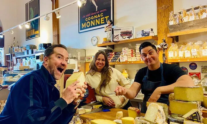 Beverly Hills Food Tour with Gourmet Tastings and Drinks