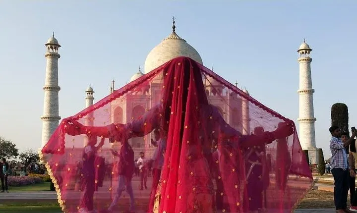 Agra Taj Tour from Mumbai