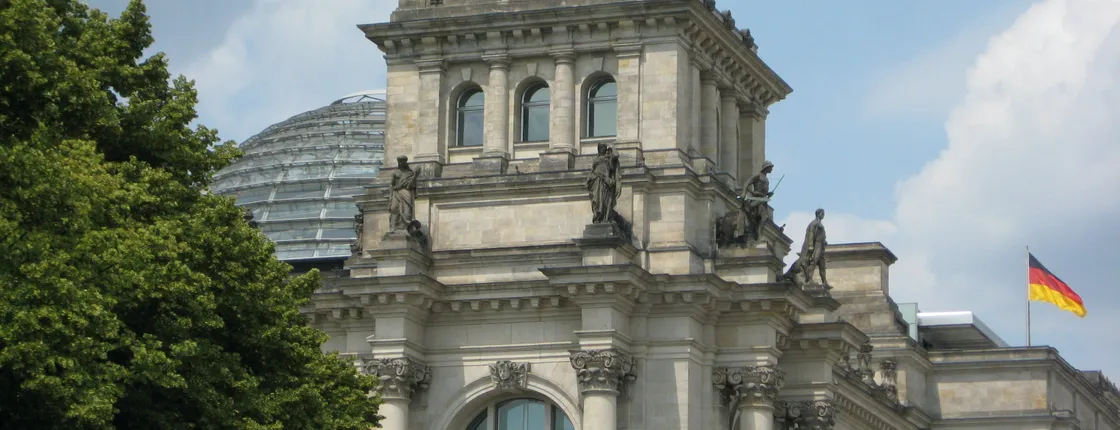 Private guided walking tour through Berlin