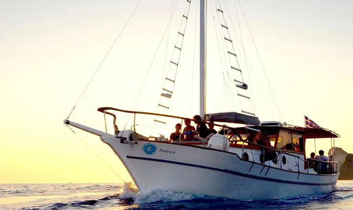 Santorini Caldera Sunset Traditional Cruise with Meal and Drinks