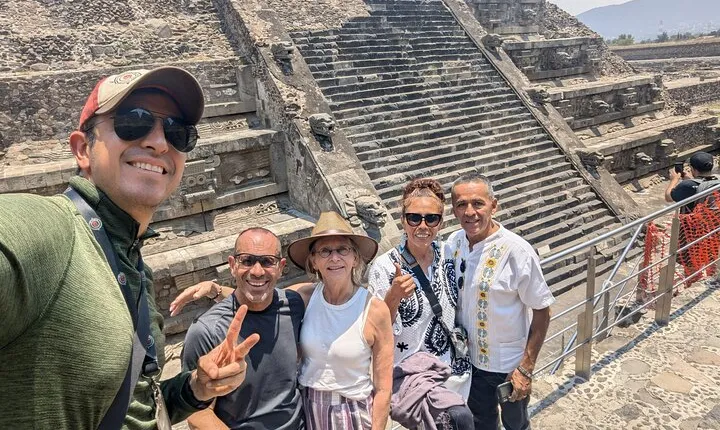 Private full tour to Teotihuacan and Basilica at your own pace