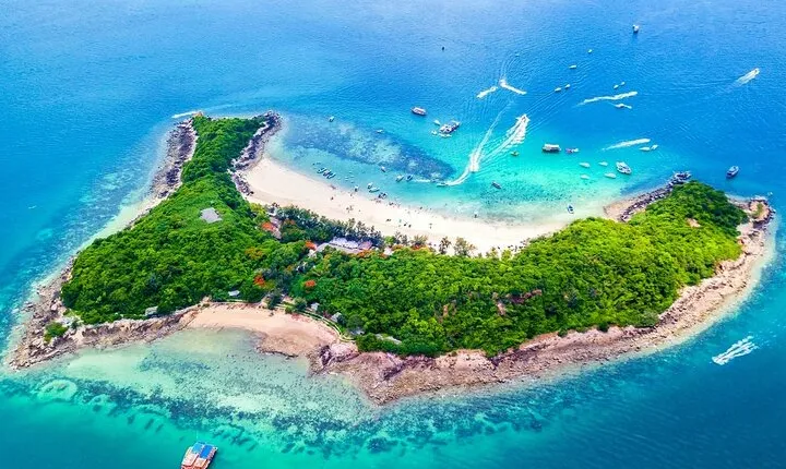 Speedboat Tour From Pattaya to Koh Larn Coral & Sak Island