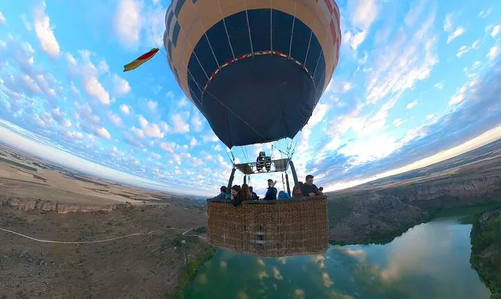 Balloon ride in Segovia with optional transportation from Madrid
