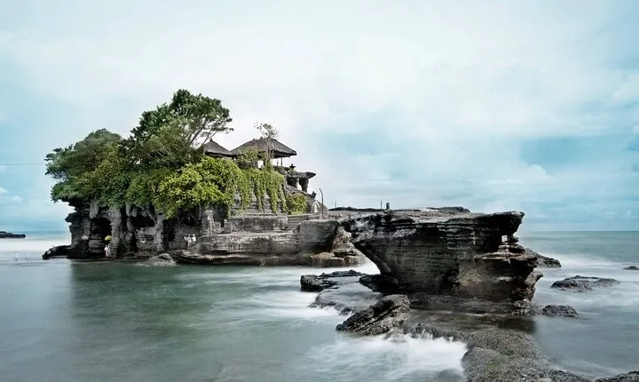 The Oceanside Temple of Tanat Lot