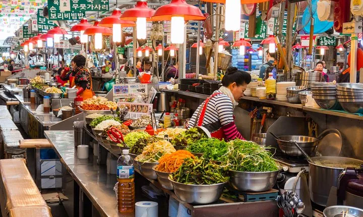 Seoul Market Tour with a Local: 100% Personalized & Private