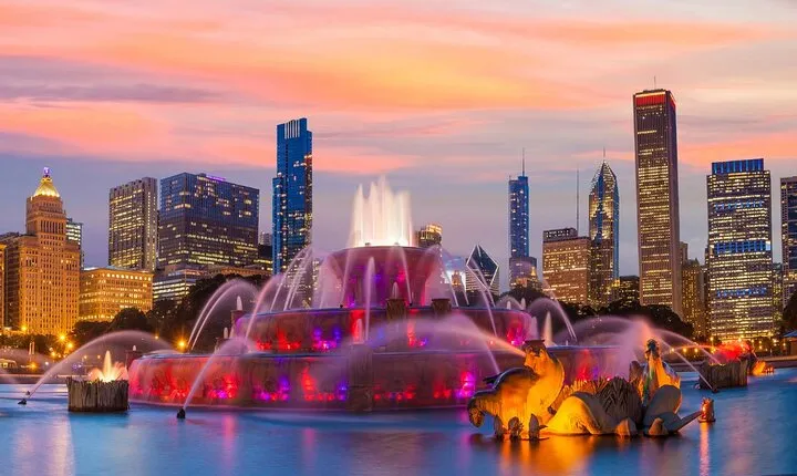 Chicago Small-Group Night Tour with Skydeck and Boat Cruise