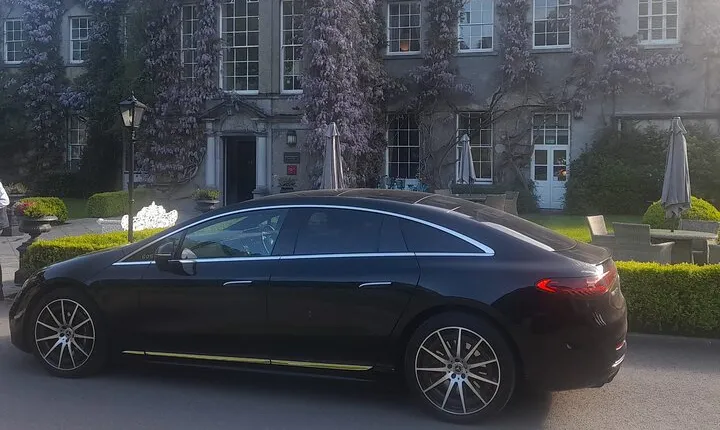 Dublin Airport Transfer Electric Luxury Sedan