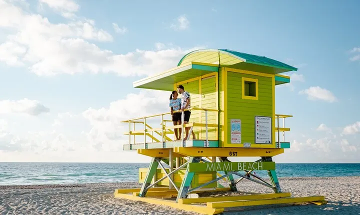 Miami: Professional Private Photoshoot at Miami Beach