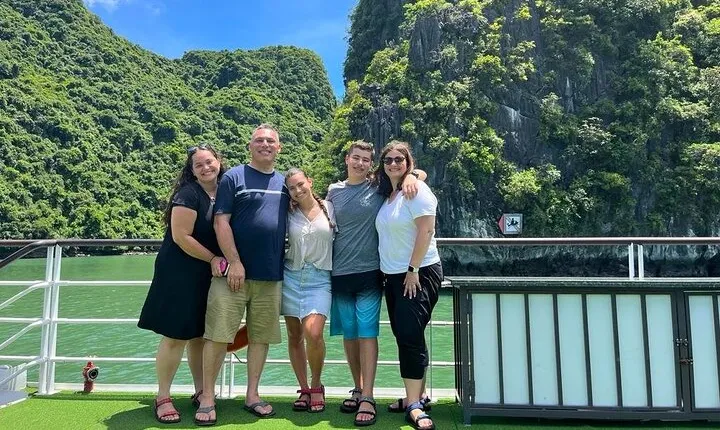 Hanoi - Halong Bay 1 Day PRIVATE TOUR: Cave, Kayak, Island, Lunch