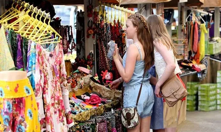 Shopping Tour in Agra including Marble Inlay Factory Visit
