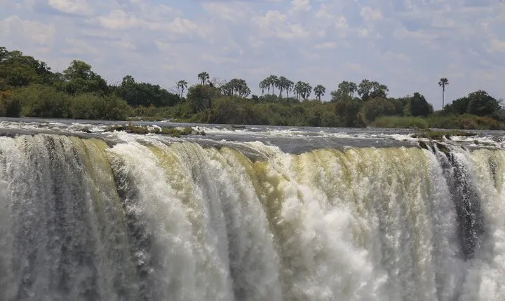 Victoria Falls: Private Guided Tour of the Falls