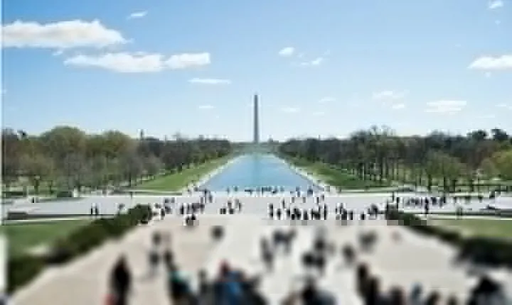 Day or Night Private DC Monuments Tour | Luxury Stretch Limo