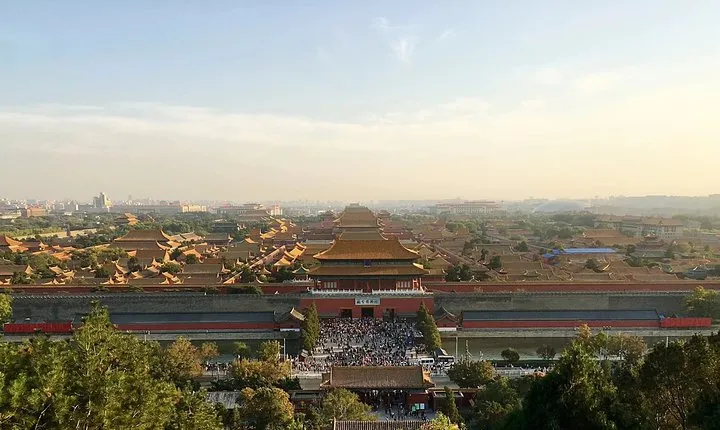 Private Layover Tour of Beijing Hutong with Lunch and Airport Pickup