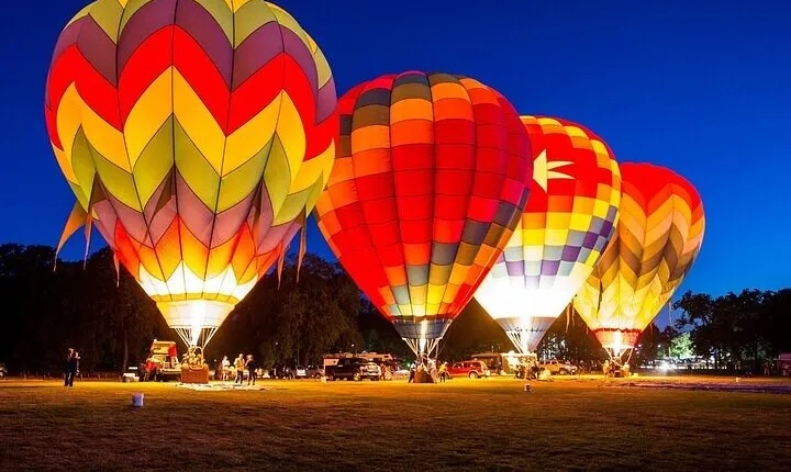 Amazing Dubai Beautiful Hot Air Balloon